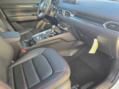 New 2025 MAZDA CX-5 Carbon Edition image 13