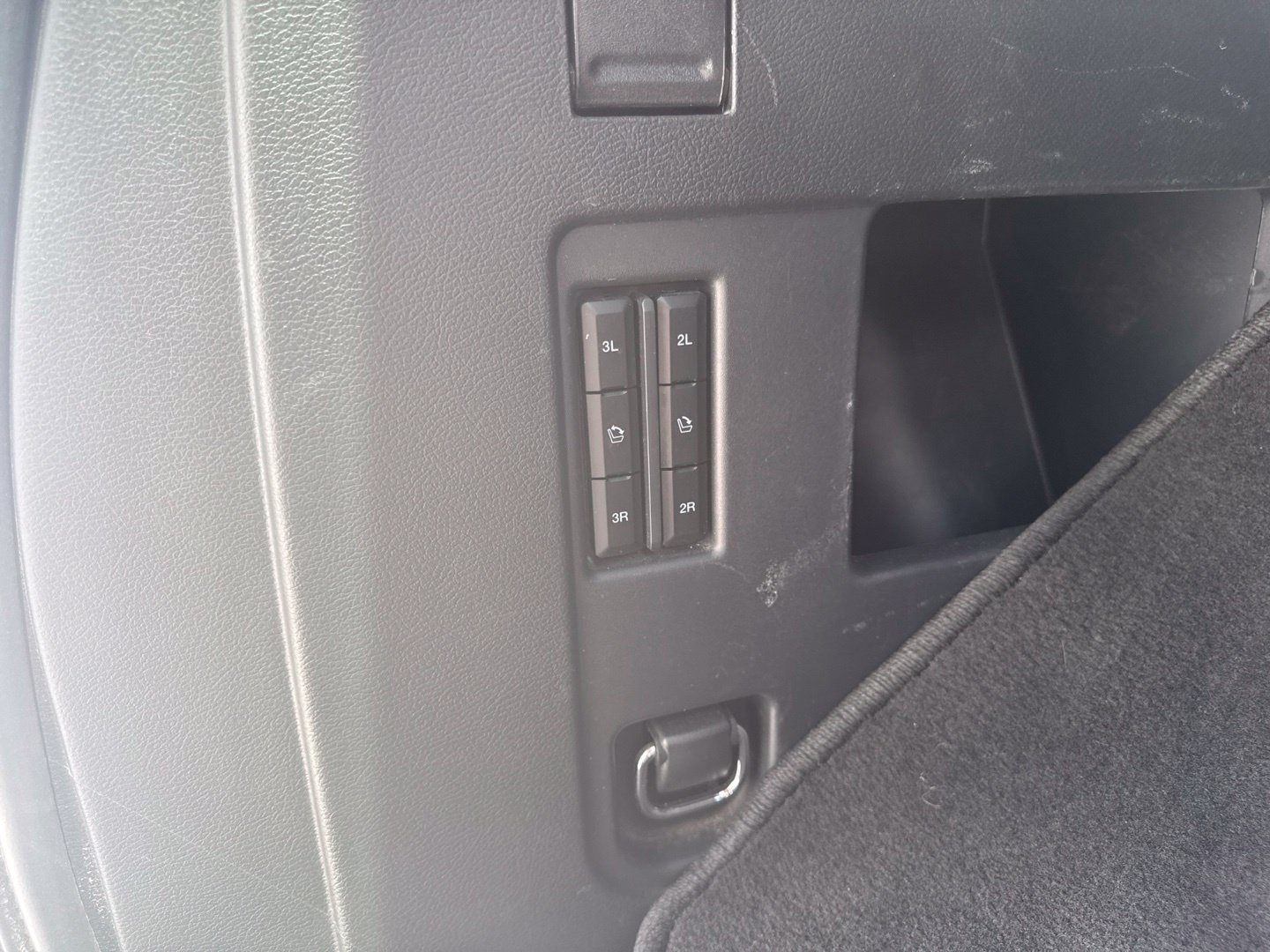 Used 2024 Ford Expedition Limited AWD/4WD image 16