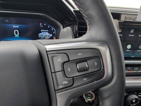Used 2024 Chevrolet Silverado 1500 LTZ w/ LTZ Premium Package AWD/4WD image 17