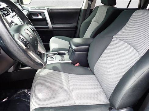 Used 2018 Toyota 4Runner SR5 AWD/4WD image 11