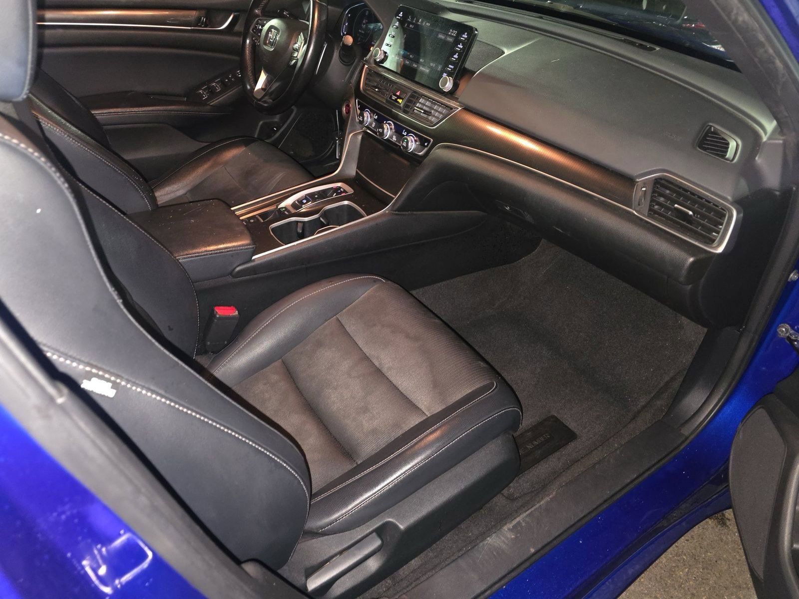 Used 2018 Honda Accord Sport image 6