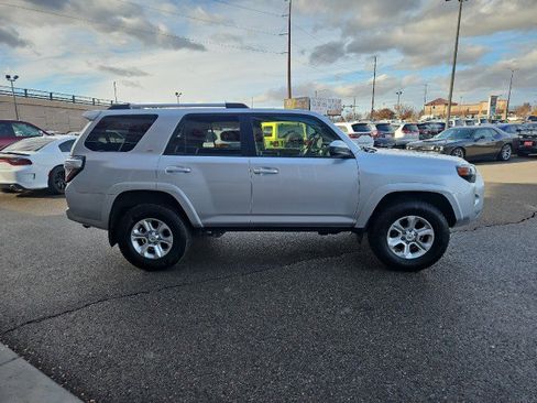 Used 2021 Toyota 4Runner SR5 image 6
