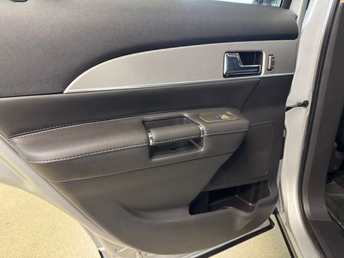 Used 2015 Lincoln MKX FWD w/ Equipment Group 102A image 15