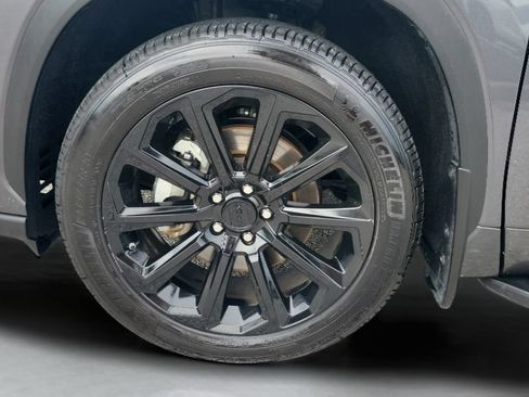 Used 2023 Toyota Highlander Limited FWD image 26