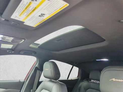 Used 2025 Buick Envista Avenir image 18