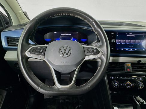 Used 2024 Volkswagen Taos SE FWD image 11