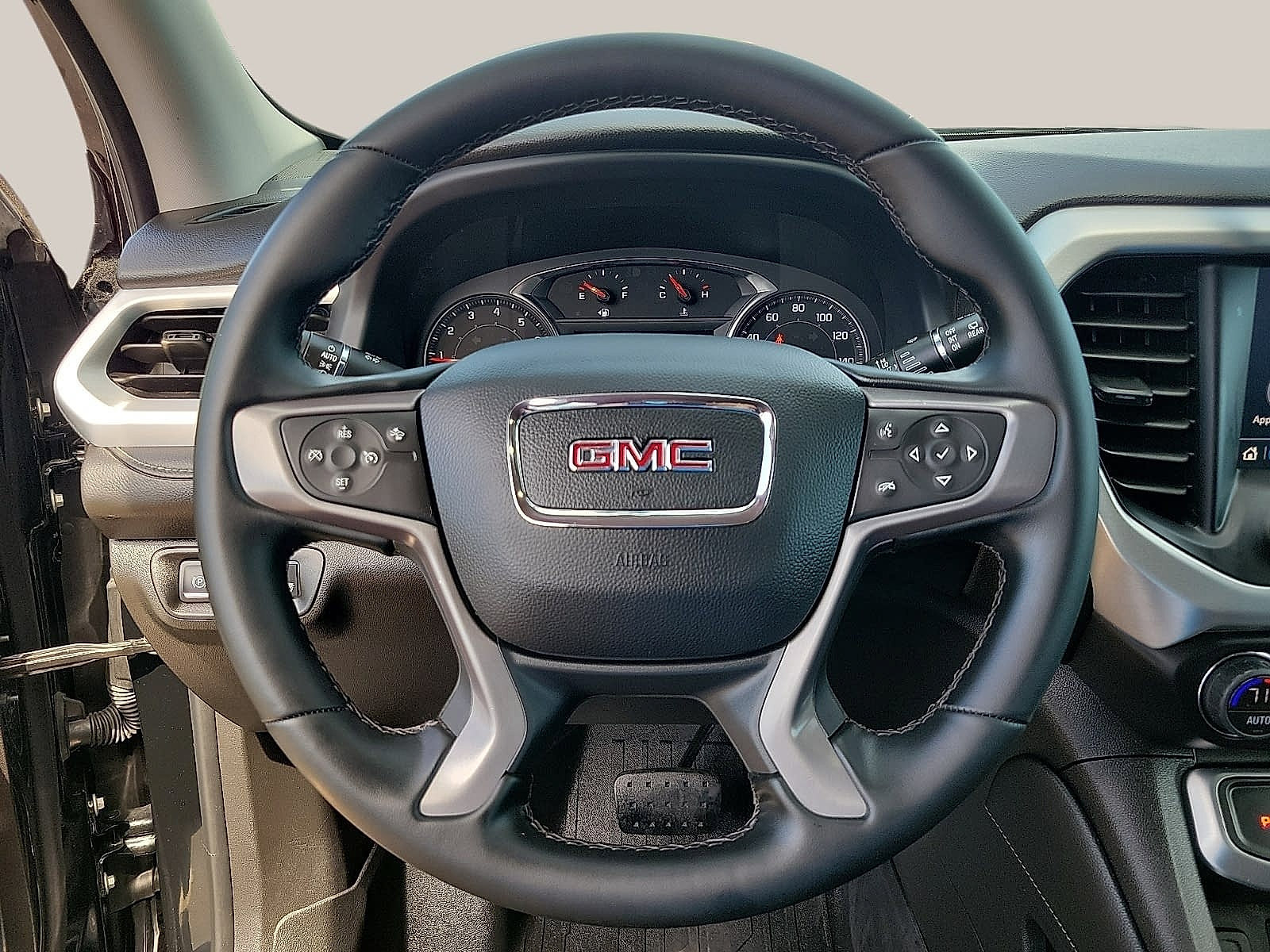Used 2023 GMC Acadia SLE w/ Driver Convenience Package FWD image 20