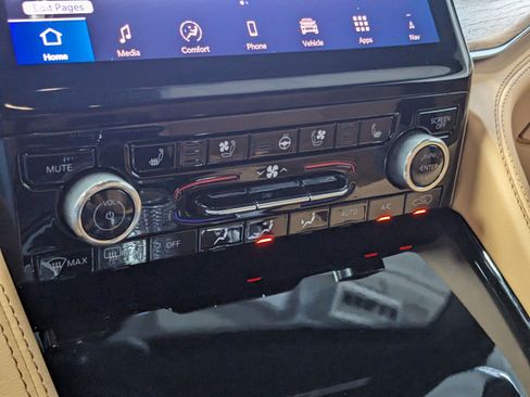 New 2025 Jeep Grand Cherokee L Summit w/ Advanced Protech Group IV image 13