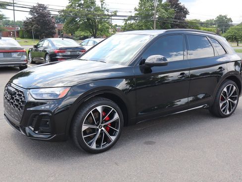 Used 2023 Audi SQ5 Premium Plus w/ Premium Plus Package AWD/4WD image 1