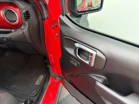 Used 2022 Jeep Gladiator Rubicon w/ LED Lighting Group AWD/4WD image 41
