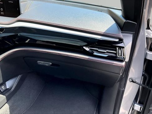 Used 2023 Acura MDX A-Spec AWD/4WD image 19