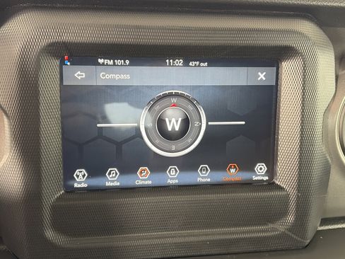 Used 2023 Jeep Wrangler Unlimited Sport AWD/4WD image 19