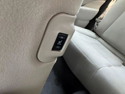 Used 2015 Nissan Leaf SV w/ LED & Quick Charge Package image 19