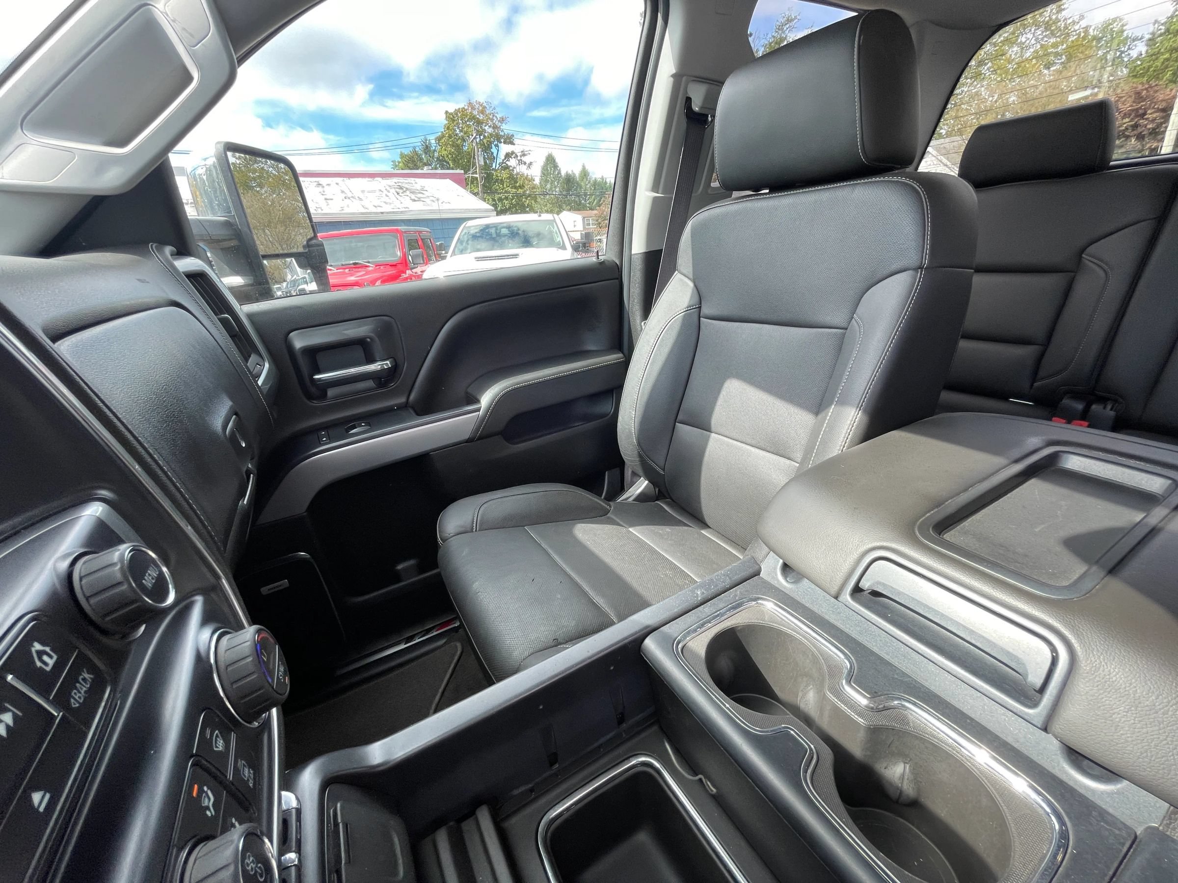 Used 2015 Chevrolet Silverado 2500 LTZ w/ LTZ Plus Package AWD/4WD image 19
