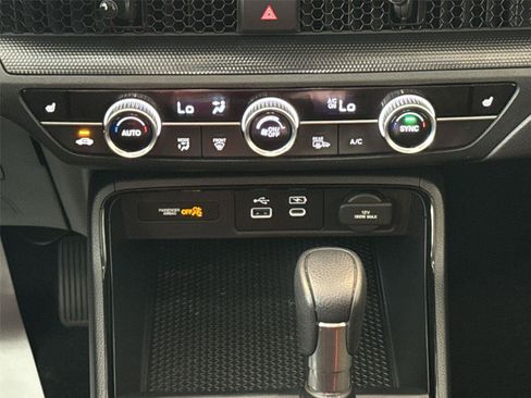 Used 2024 Honda CR-V EX image 17
