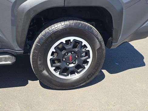 Used 2025 Toyota 4Runner TRD Off-Road AWD/4WD image 11