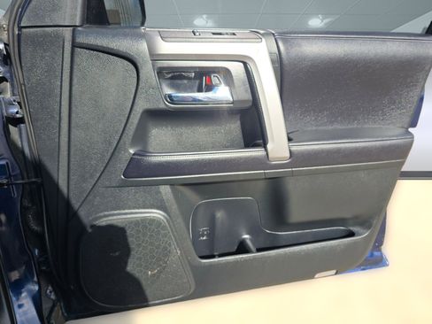 Used 2020 Toyota 4Runner SR5 image 28