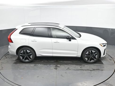 New 2026 Volvo XC60 B5 Plus w/ Climate Package AWD/4WD image 30