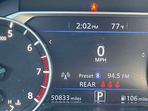 Used 2024 Nissan Altima 2.5 SV FWD image 21