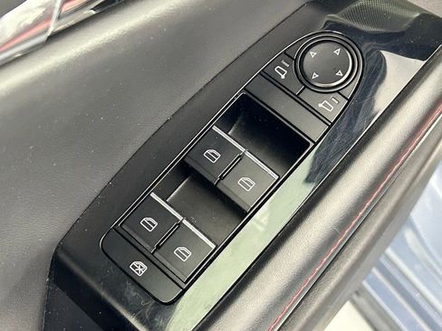 Used 2023 MAZDA MAZDA3 s image 32