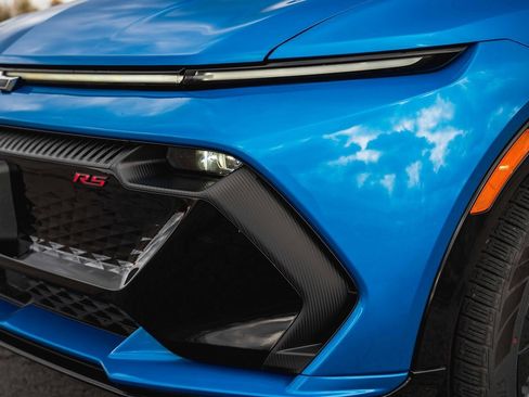 New 2025 Chevrolet Equinox EV RS image 8