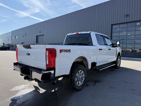 Used 2023 Ford F250 XLT w/ FX4 Off-Road Package AWD/4WD image 3