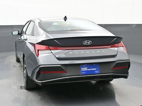 Certified 2025 Hyundai Elantra Sport image 5