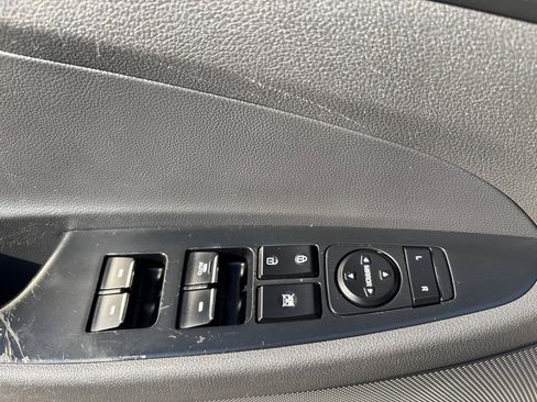 Used 2016 Hyundai Tucson Limited image 10