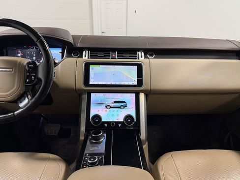 Used 2019 Land Rover Range Rover Supercharged AWD/4WD image 18