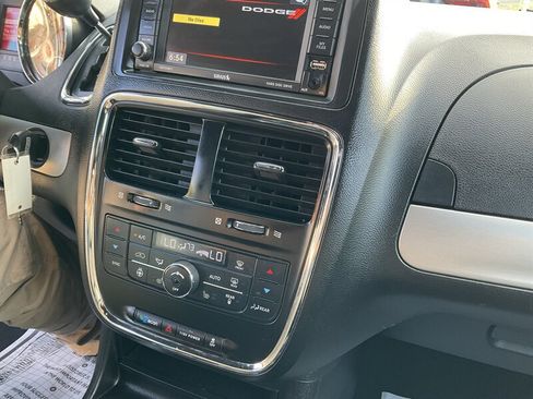 Used 2017 Dodge Grand Caravan GT FWD image 36