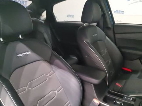 Used 2023 Kia Forte GT-Line w/ GT-Line Technology Package FWD image 18