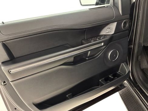 Used 2021 Ford Expedition XLT AWD/4WD image 13