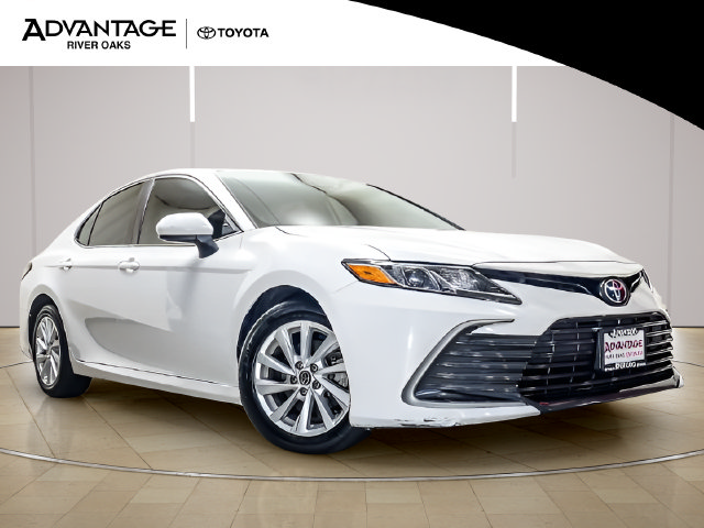 Used 2021 Toyota Camry LE FWD image 2