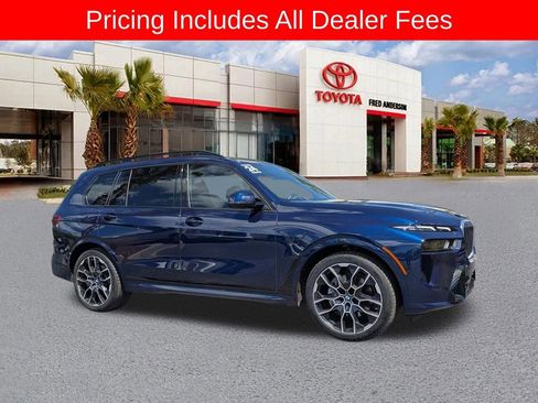 Used 2024 BMW X7 xDrive40i w/ M Sport Package AWD/4WD image 1