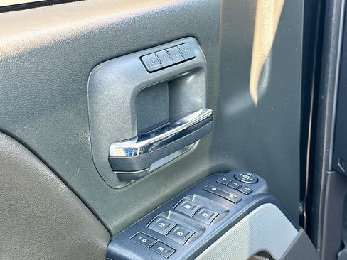 Used 2018 Chevrolet Silverado 1500 LTZ Z71 w/ Redline Edition image 8