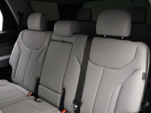 Used 2025 Hyundai Palisade SEL FWD image 18