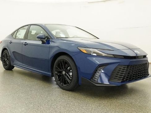 New 2026 Toyota Camry SE FWD image 29