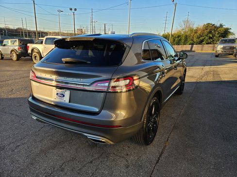 Used 2021 Lincoln Nautilus Reserve w/ Monochromatic Package image 6