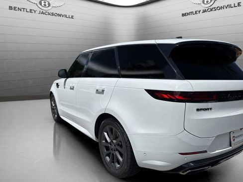 Used 2024 Land Rover Range Rover Sport Dynamic SE AWD/4WD image 3