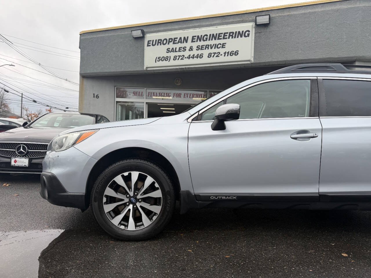 Used 2017 Subaru Outback 2.5i Limited AWD/4WD image 11