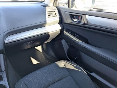 Used 2016 Subaru Legacy 2.5i Premium image 16