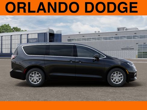 New 2026 Chrysler Pacifica Select image 21