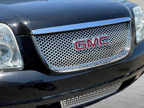 Used 2013 GMC Yukon Denali AWD/4WD image 32