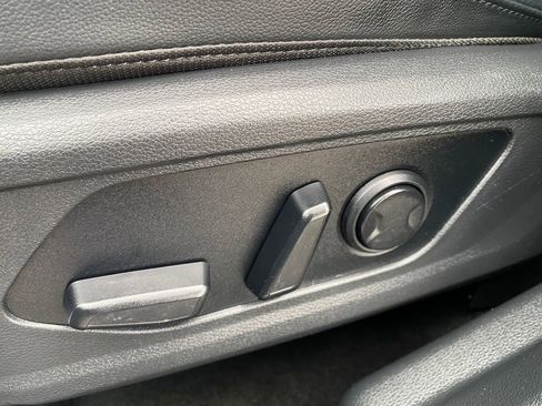 Used 2023 Kia Sportage EX image 11