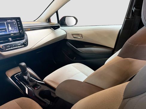 Used 2021 Toyota Corolla LE FWD image 21