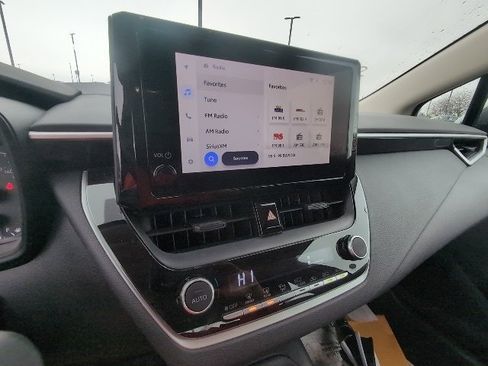 Certified 2024 Toyota Corolla LE image 11