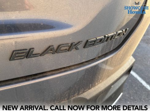 Used 2025 Honda Pilot Black Edition image 13