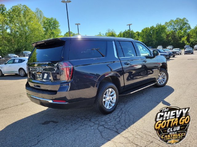 Used 2025 Chevrolet Suburban LT AWD/4WD image 5