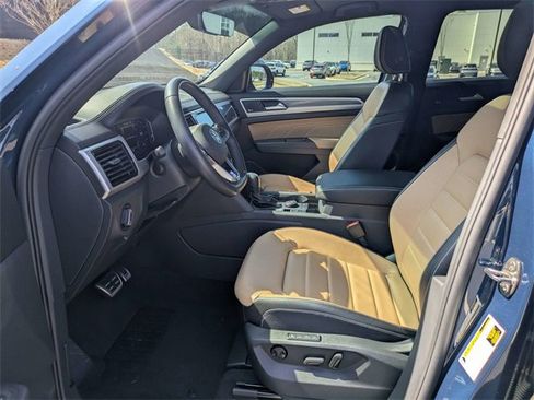 Used 2023 Volkswagen Atlas Cross Sport SEL Premium R-Line image 22
