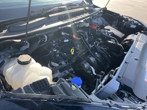 Used 2023 Ford Edge Titanium image 35